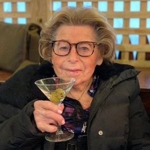 Meet your Posher, Angela